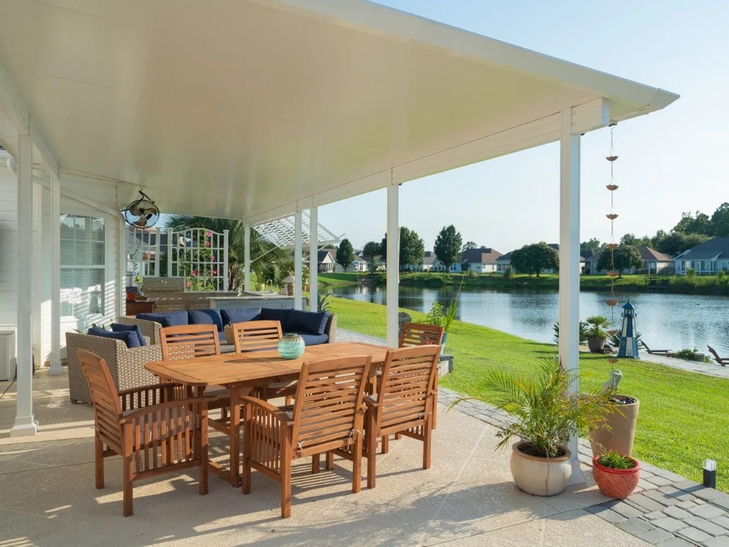 Moderno Insulated Renaissance Patio Cover